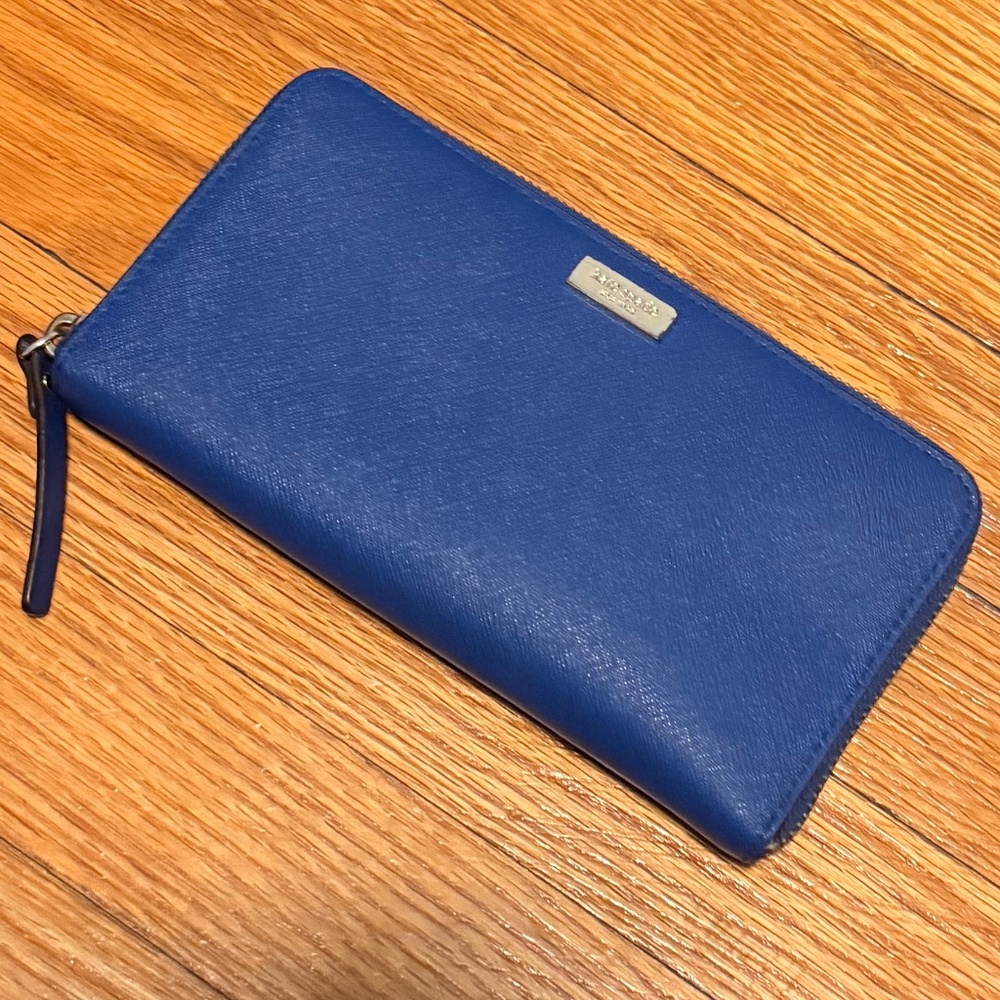 Kate Spade Zipper Wallet